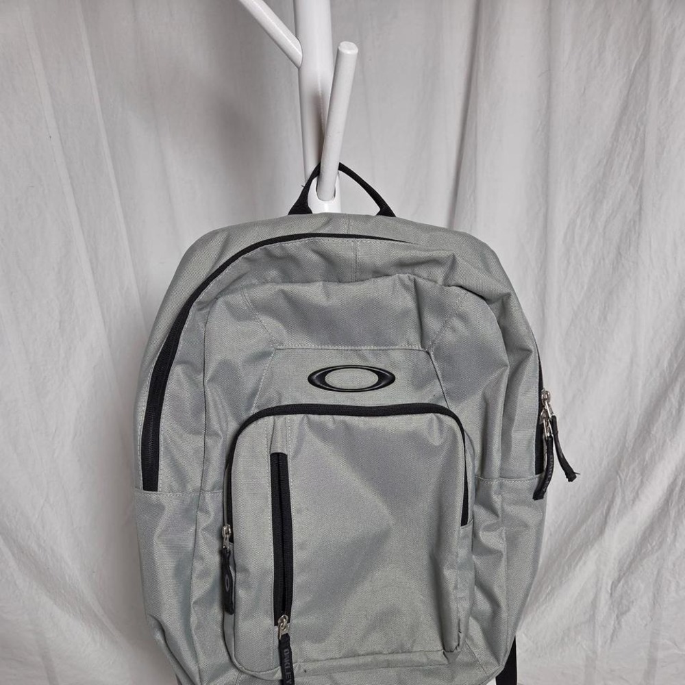 2013 Oakley 3 Pocket Tactical Backpack Gray 20x15x7